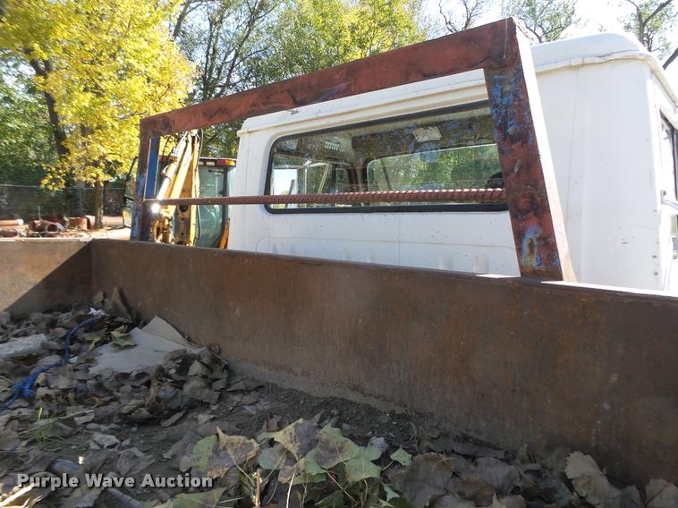 image for item L4096 1986 International 1954 dump truck