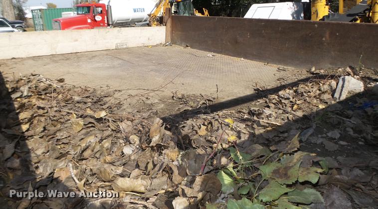 image for item L4096 1986 International 1954 dump truck