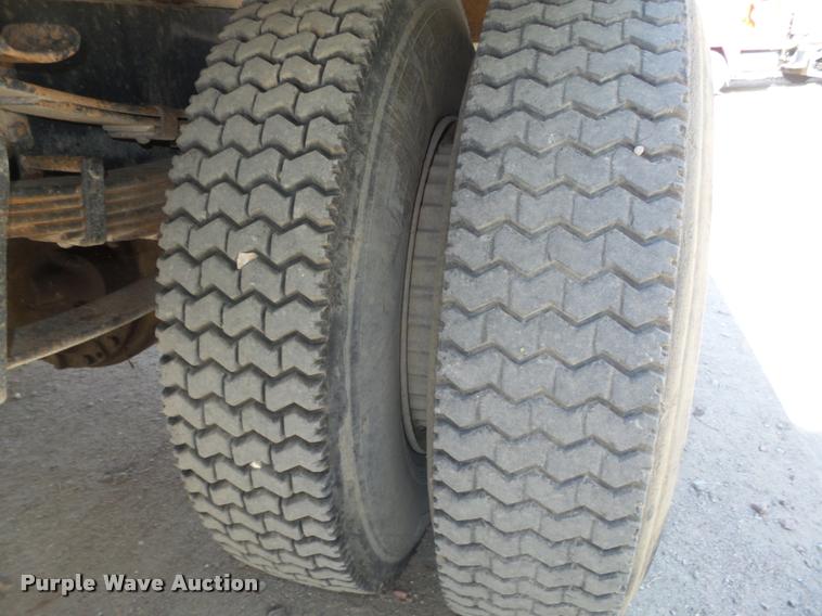 image for item L4096 1986 International 1954 dump truck