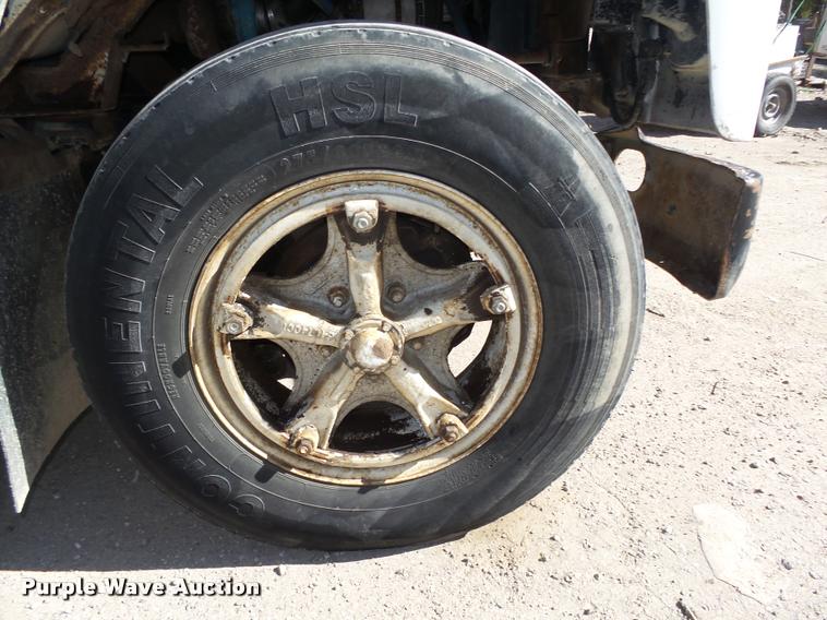 image for item L4096 1986 International 1954 dump truck