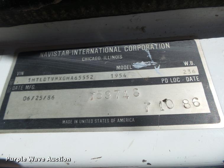 image for item L4096 1986 International 1954 dump truck