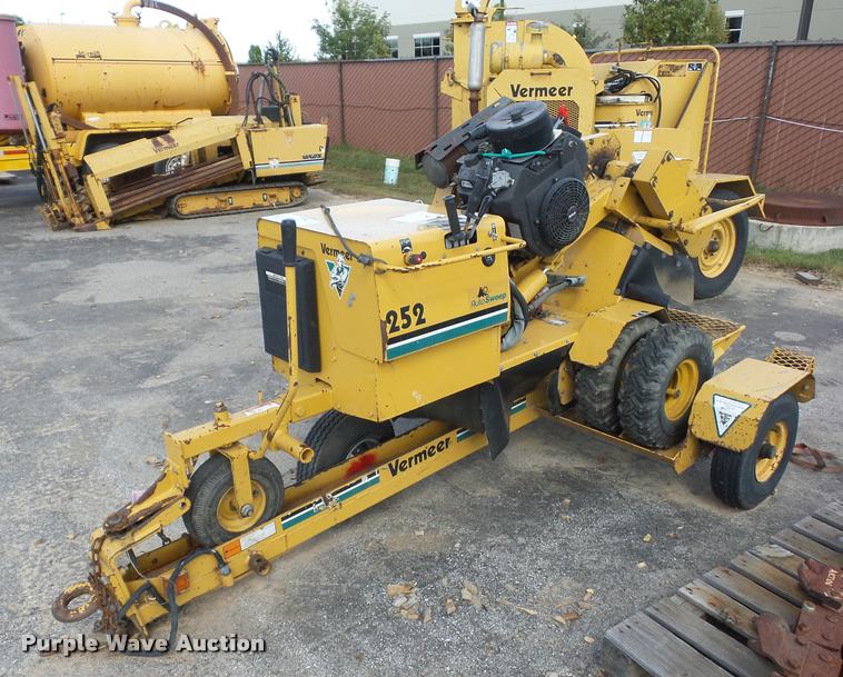 1997 Vermeer 252 stump grinder in Chesterfield, MO Item L4284 sold