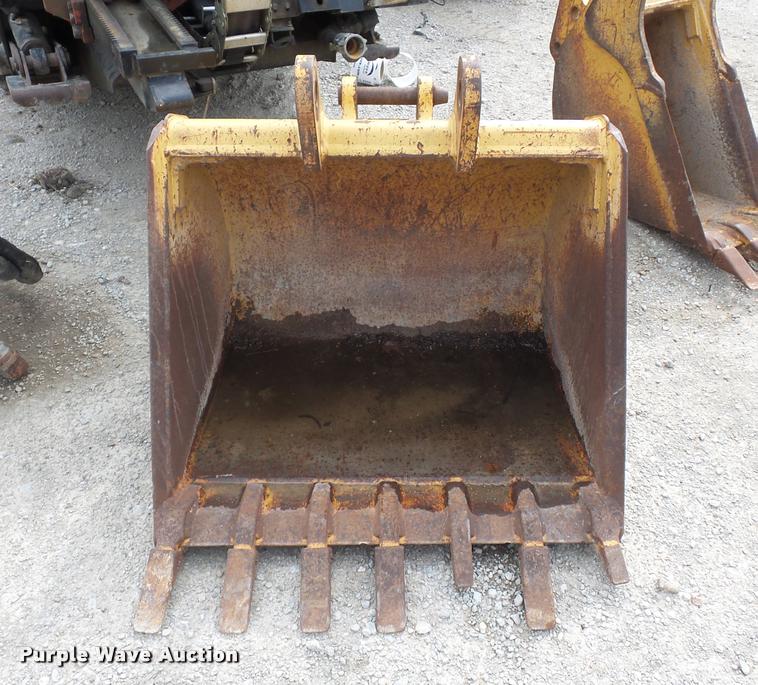 image for item L4356 Case 580 backhoe bucket