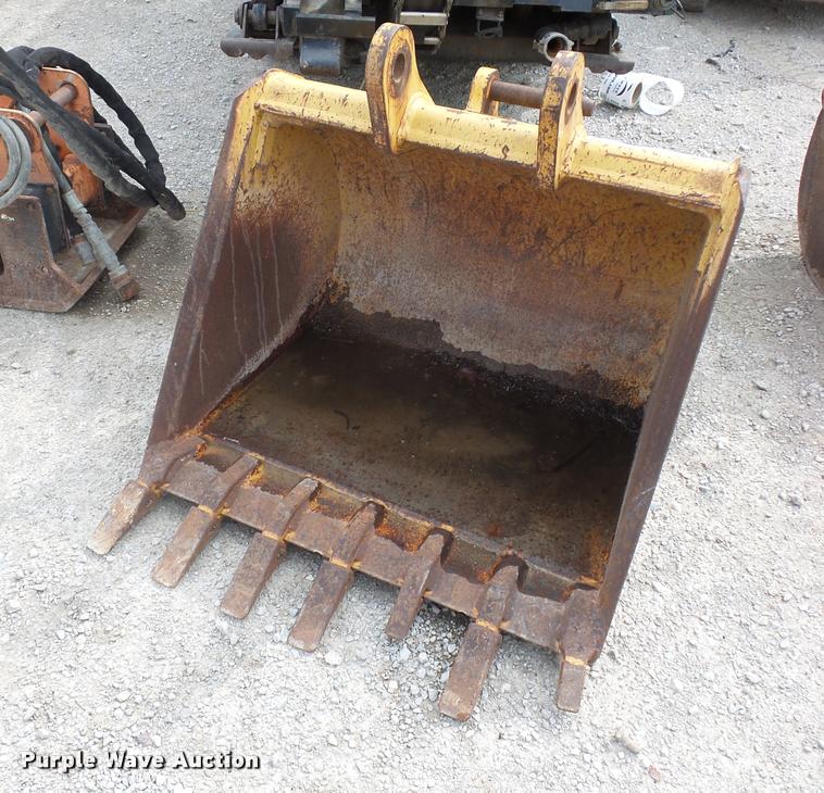 image for item L4356 Case 580 backhoe bucket