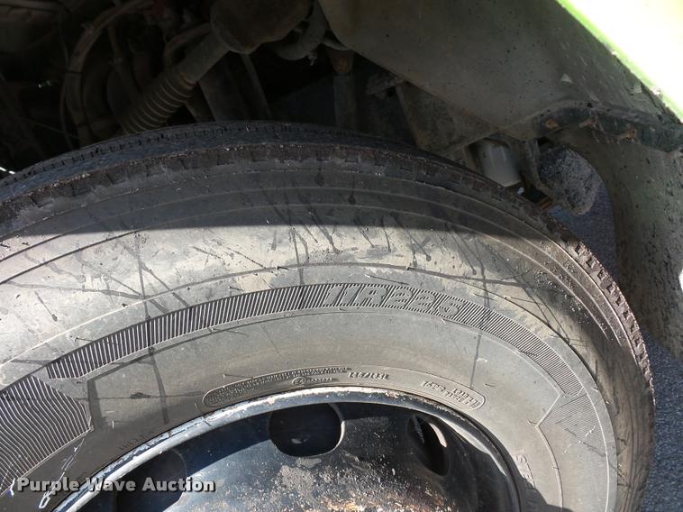 image for item L4368 1989 Mack CS250P oil distributor truck