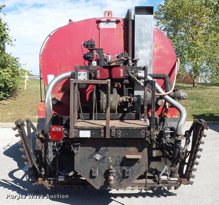 image for item L4369 1991 Ford F800 oil distributor truck