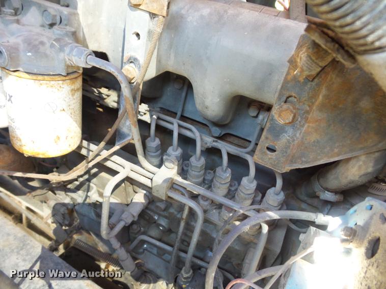 image for item L4369 1991 Ford F800 oil distributor truck