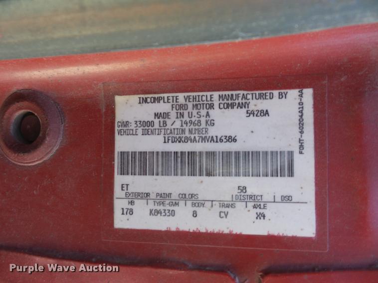 image for item L4369 1991 Ford F800 oil distributor truck