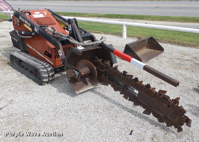 image for item L4376 2003 Ditch Witch SK500 compact tool carrier