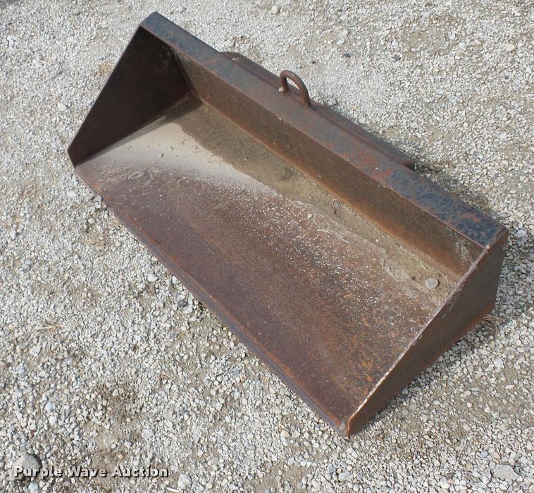 image for item L4376 2003 Ditch Witch SK500 compact tool carrier