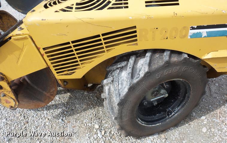 image for item L4378 2003 Vermeer RT200 trencher