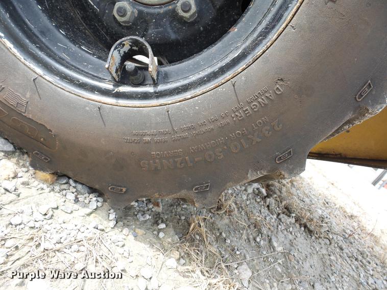 image for item L4378 2003 Vermeer RT200 trencher