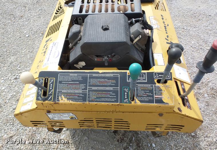 image for item L4378 2003 Vermeer RT200 trencher