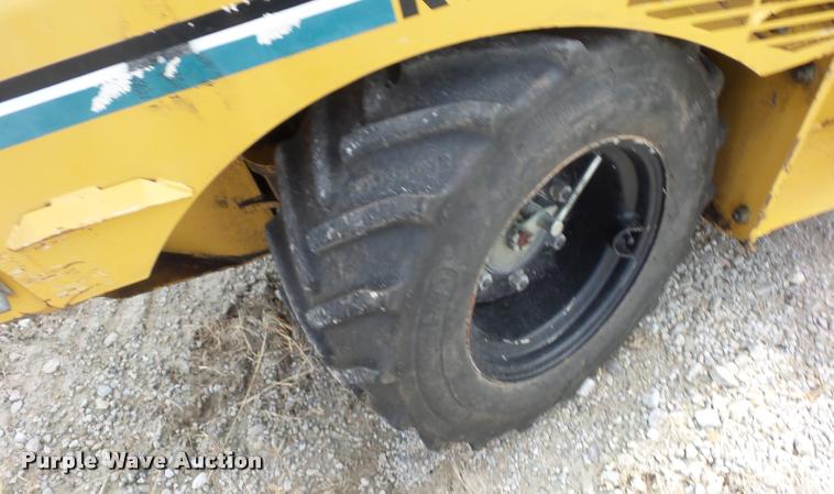 image for item L4378 2003 Vermeer RT200 trencher