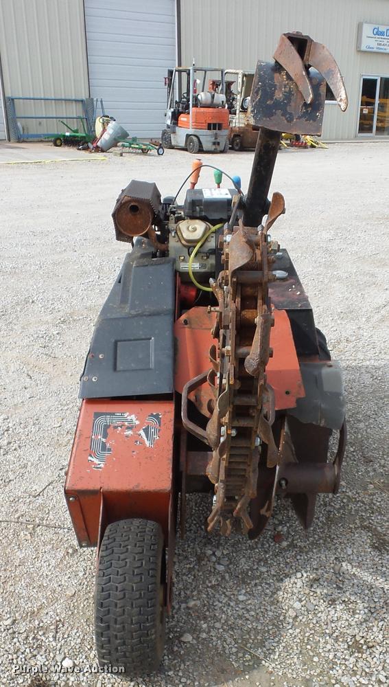image for item L4379 2004 Ditch Witch 1820HE trencher