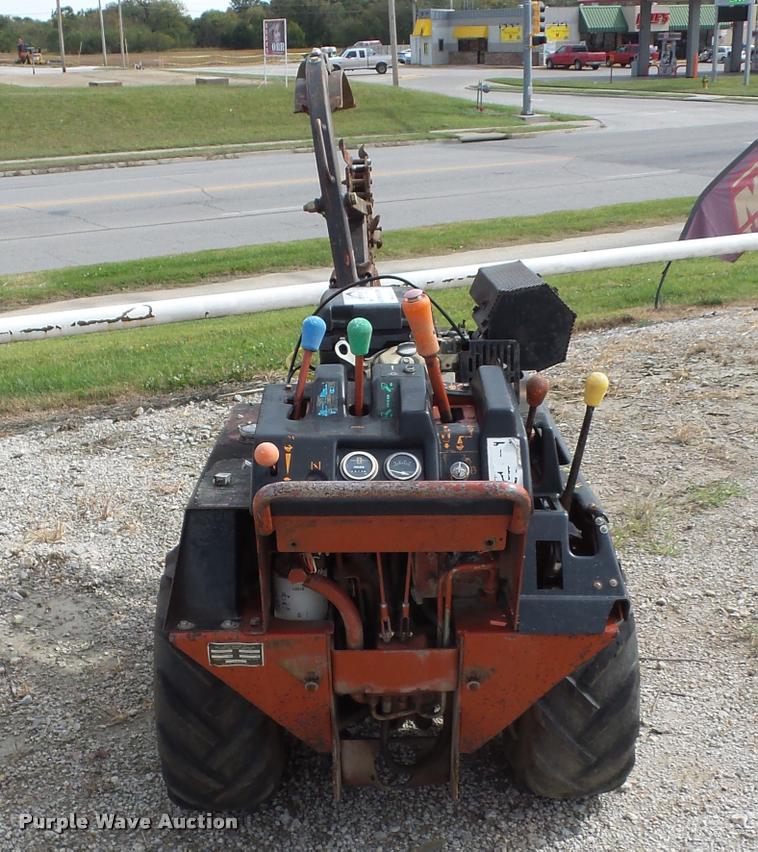 image for item L4379 2004 Ditch Witch 1820HE trencher