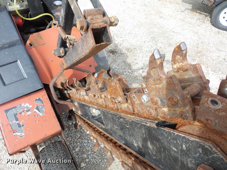 image for item L4379 2004 Ditch Witch 1820HE trencher