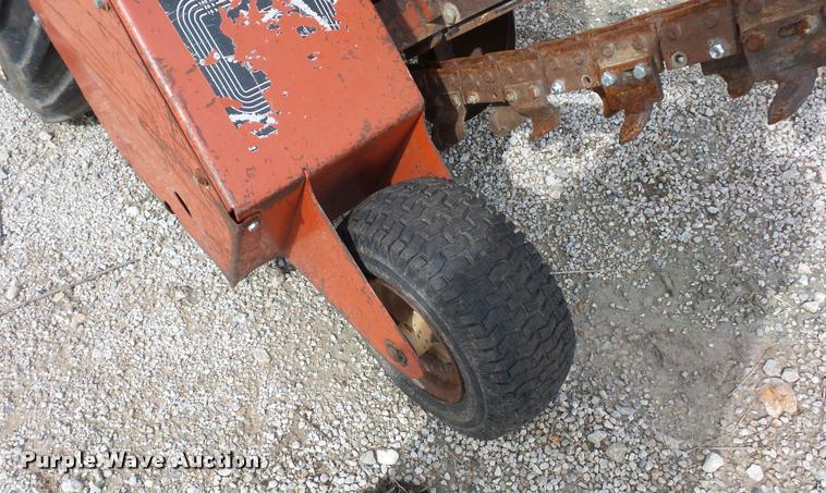 image for item L4379 2004 Ditch Witch 1820HE trencher