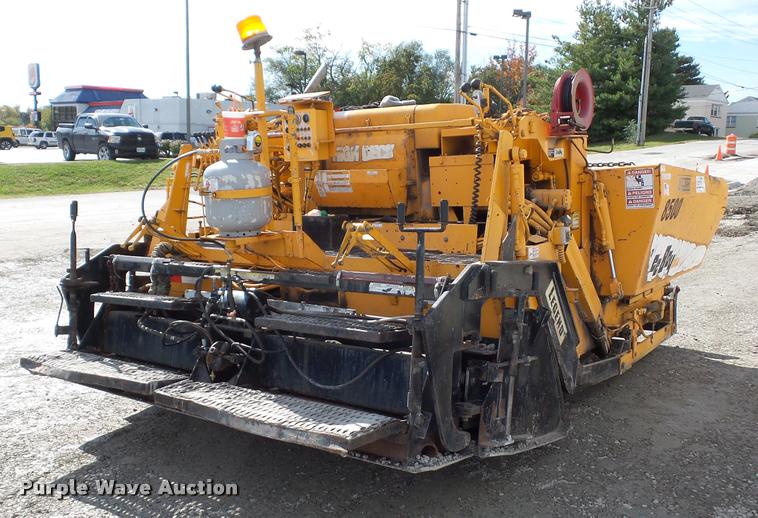 image for item L4444 LeeBoy 8500T paver