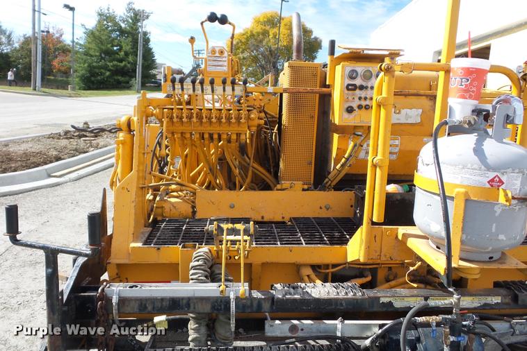 image for item L4444 LeeBoy 8500T paver