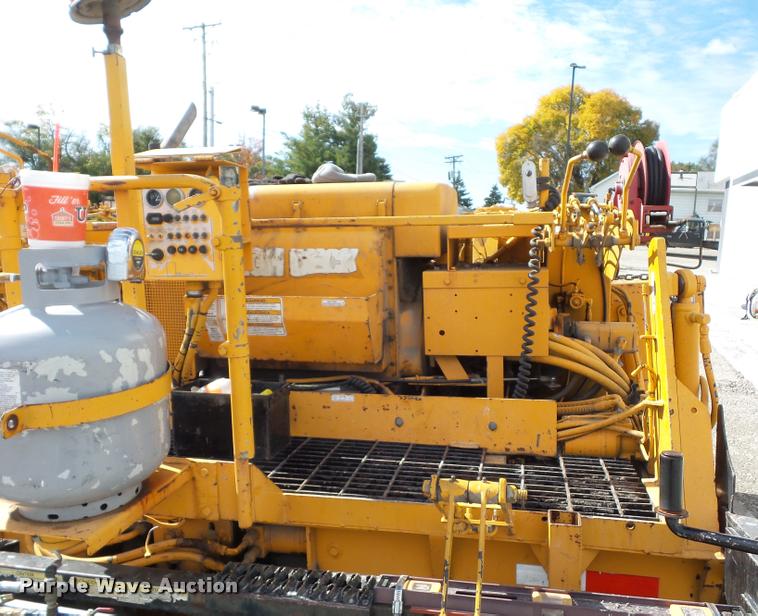 image for item L4444 LeeBoy 8500T paver