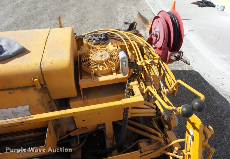 image for item L4444 LeeBoy 8500T paver