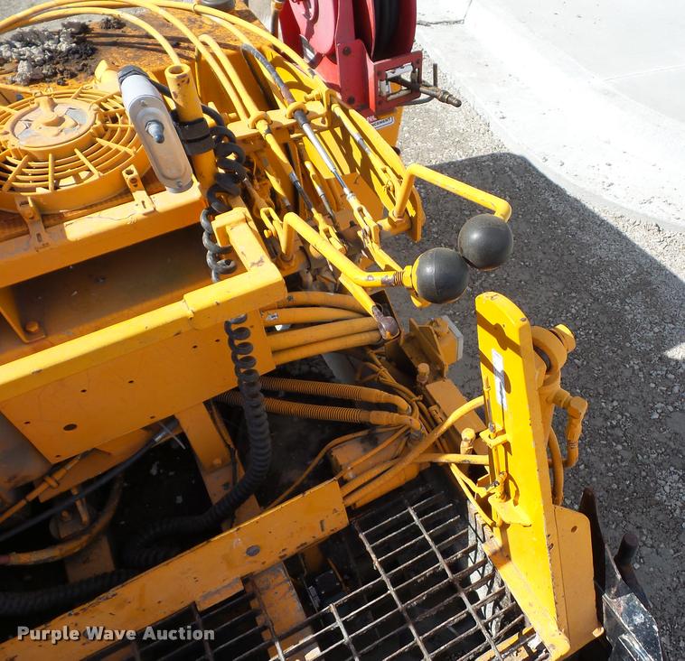 image for item L4444 LeeBoy 8500T paver