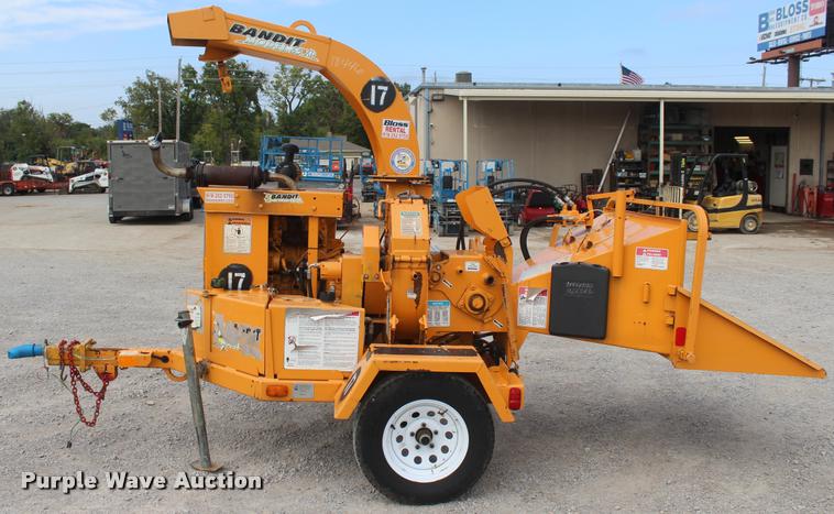 image for item L4850 2009 Bandit 65XP wood chipper