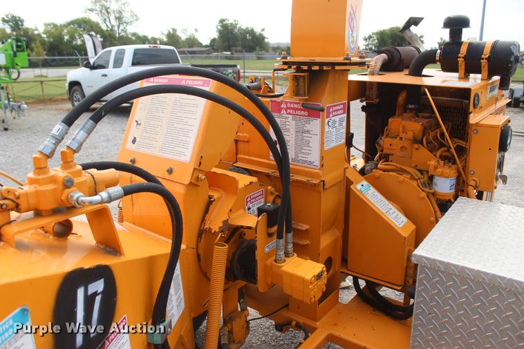 image for item L4850 2009 Bandit 65XP wood chipper