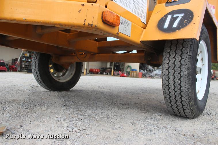 image for item L4850 2009 Bandit 65XP wood chipper