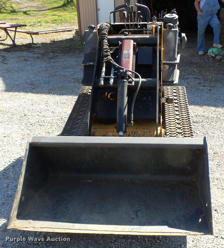 image for item L7132 2008 Boxer 427 walk behind skid steer