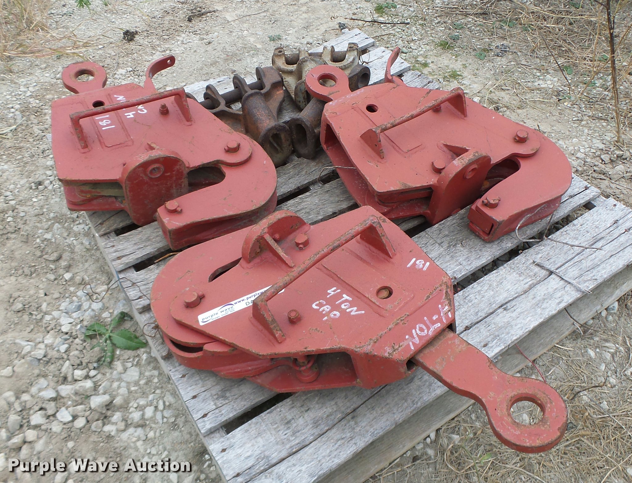 Crane lifting equipment in Boonville, MO Item DA9250 sold Purple Wave