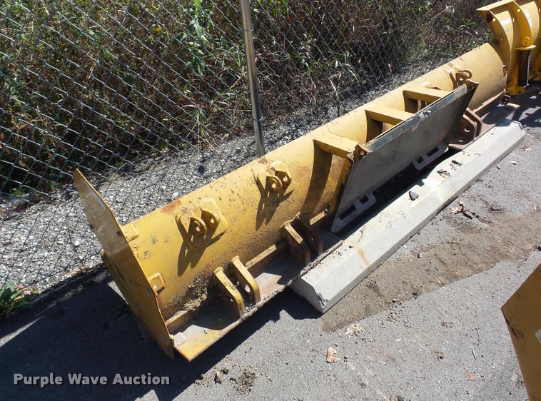 image for item AX9157 Skid steer snow plow blade