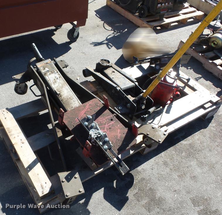 image for item AX9165 Jacks