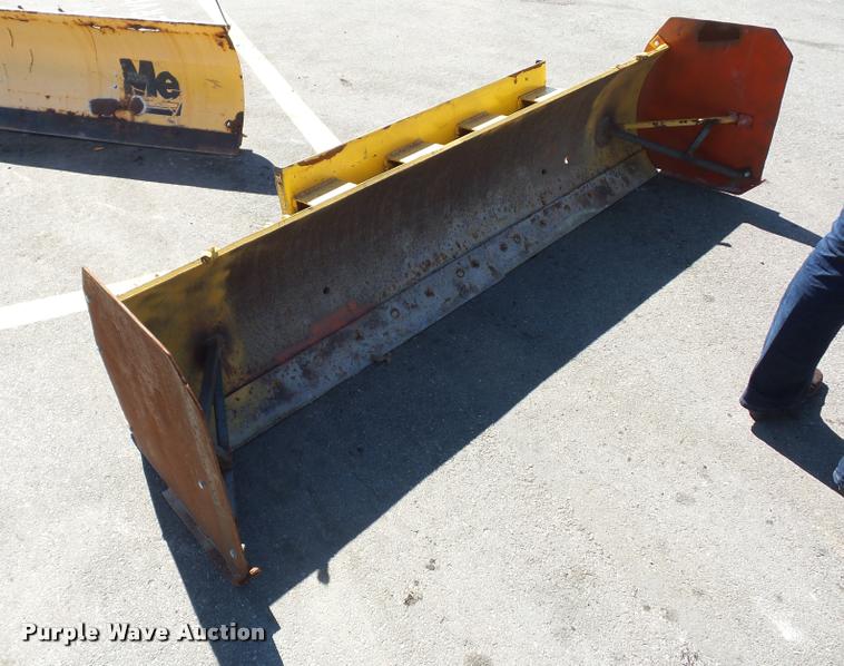 image for item AX9173 Skid steer snow plow blade