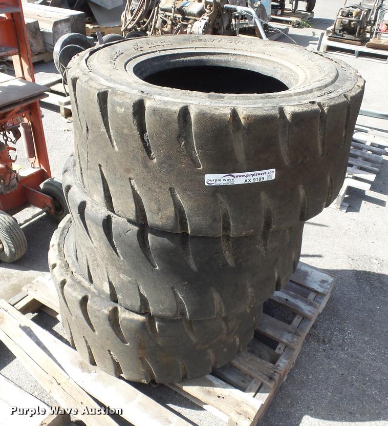 image for item AX9189 (11) skid steer tires and wheels