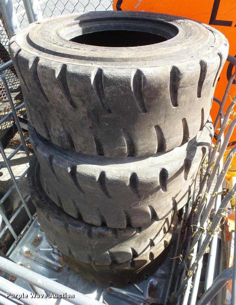 image for item AX9189 (11) skid steer tires and wheels
