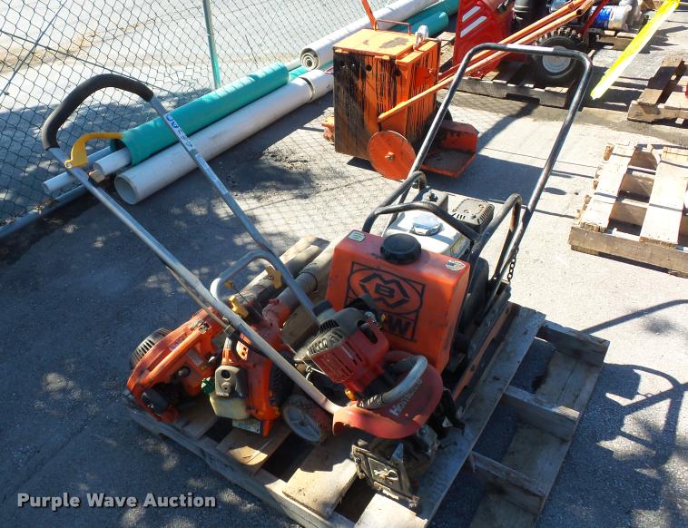 image for item AX9204 Lawn and garden equipment