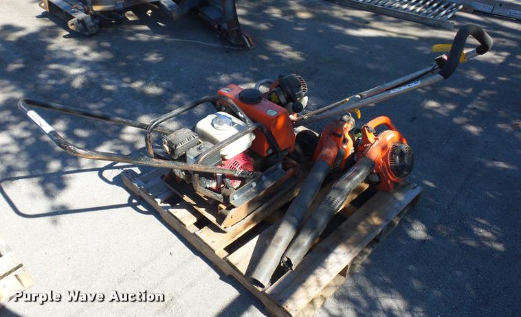 image for item AX9204 Lawn and garden equipment