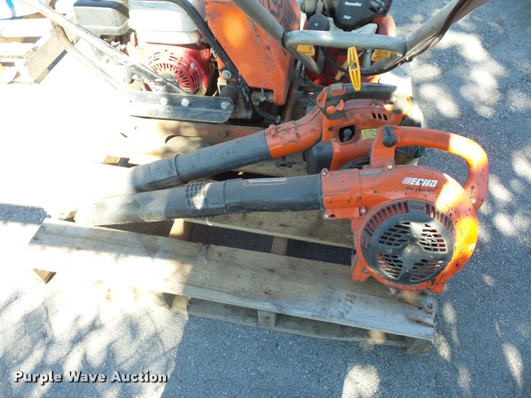 image for item AX9204 Lawn and garden equipment