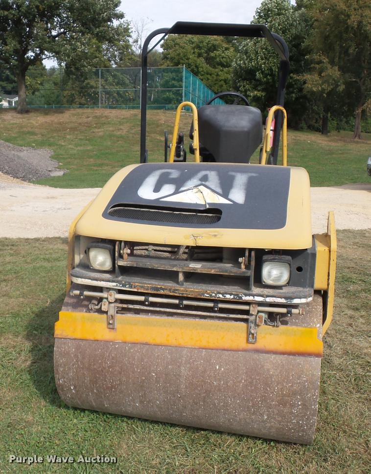 image for item BS9750 Caterpillar CB-335D single drum roller