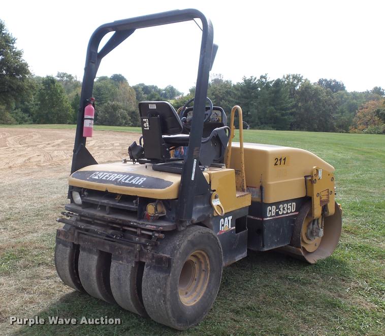 image for item BS9750 Caterpillar CB-335D single drum roller