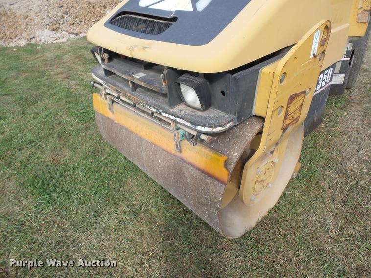 image for item BS9750 Caterpillar CB-335D single drum roller