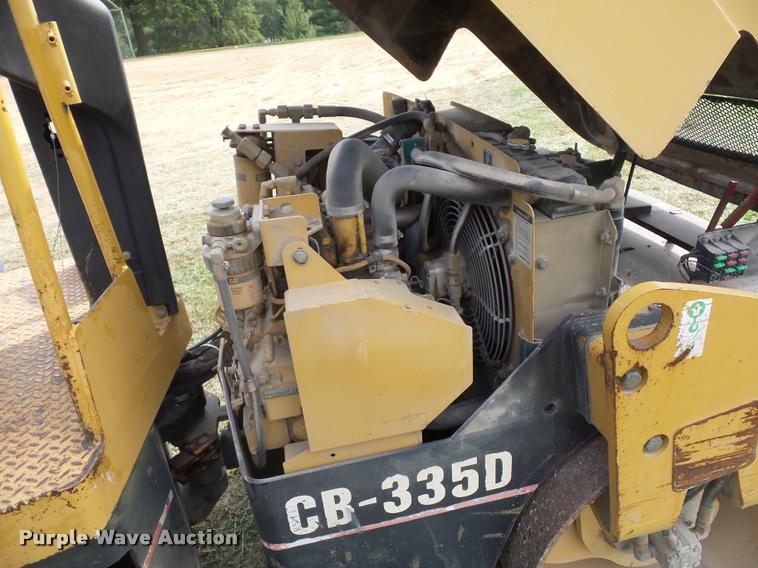 image for item BS9750 Caterpillar CB-335D single drum roller