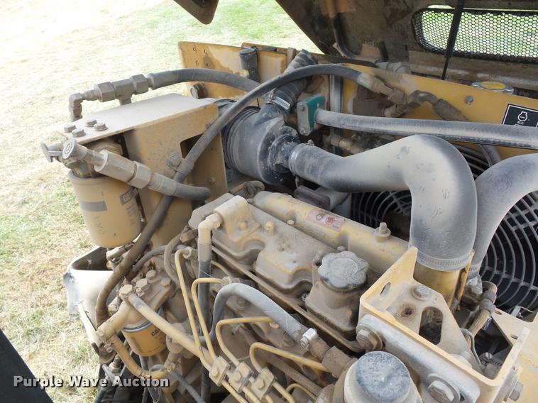 image for item BS9750 Caterpillar CB-335D single drum roller