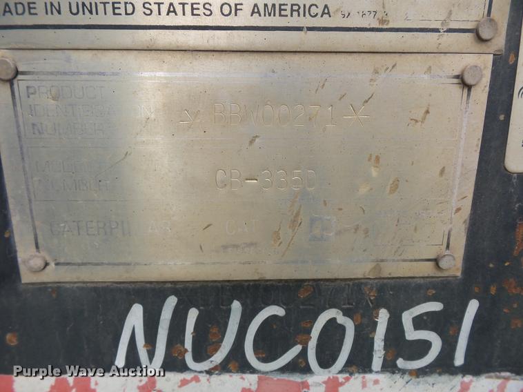 image for item BS9750 Caterpillar CB-335D single drum roller