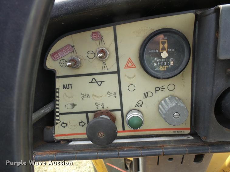 image for item BS9750 Caterpillar CB-335D single drum roller