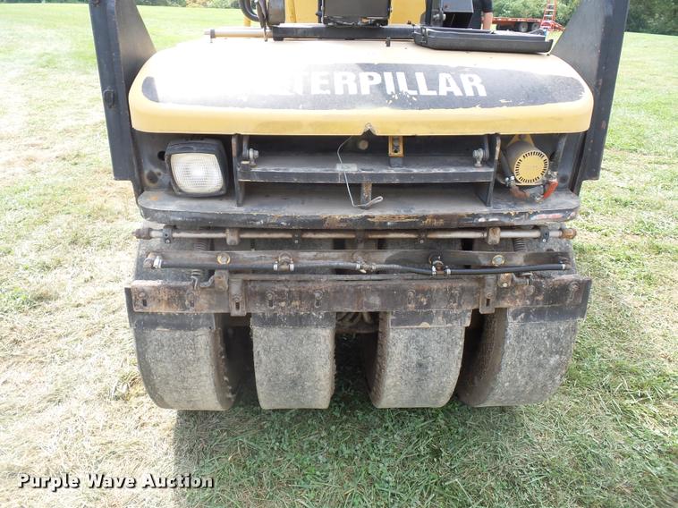 image for item BS9750 Caterpillar CB-335D single drum roller