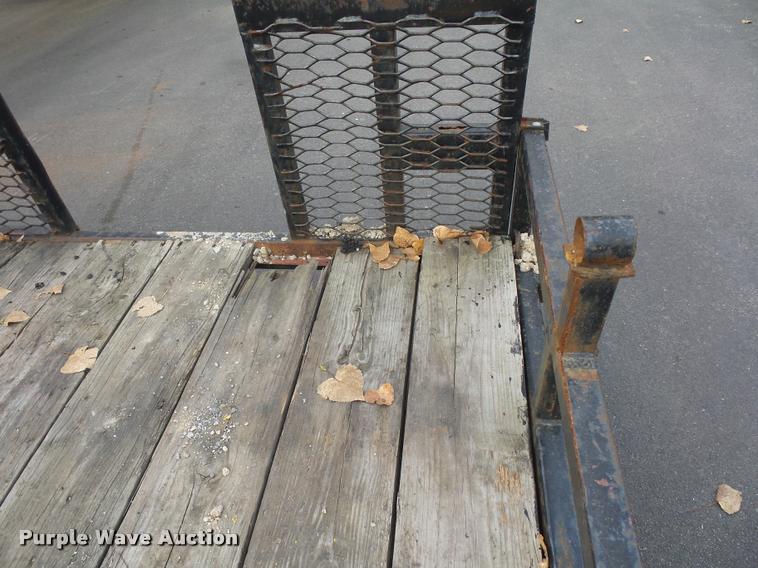 image for item L3524 2001 equipment trailer