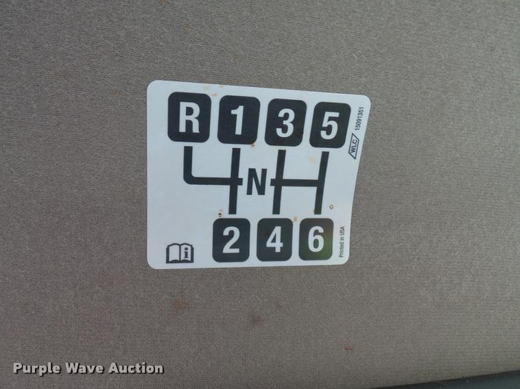 image for item L3525 2005 GMC C7500 service truck with crane